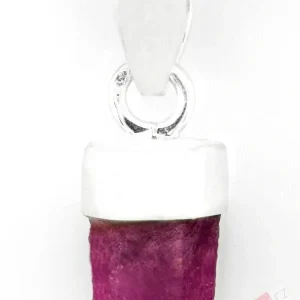 Minimalistický unisex stříbrný přívěsek (Ag 925/1000) s přírodním rubínem QA, cca 12 x 7 mm (RU3638P)