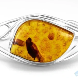 Originální stříbrný náramek (Ag 925/1000) s baltským jantarem QAA, velký kámen s prorosty cca 43 x 28 mm, "medová krajka ve stříbrném" (JA3610NS)