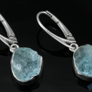 Stříbrné náušnice (Ag 925/1000) v boho stylu s akvamarínem QA, přírodní krystaly cca 12 x 12 mm, "náušnice pro vílu průzračných vod" (AK1263U)
