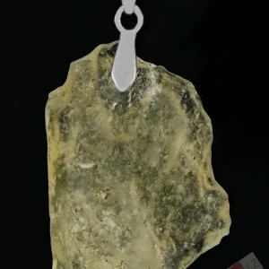 Unisex přívěsek z tektitu Libyan Desert Glass, cca 29 x 19 mm, stříbro Ag 925/1000, RARITA (LG7261P)