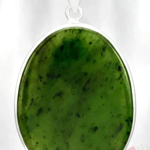 Větší stříbrný přívěsek (Ag 925/1000) s nefirtem QA, ovál cca 44 x 34 mm (NE1095P)